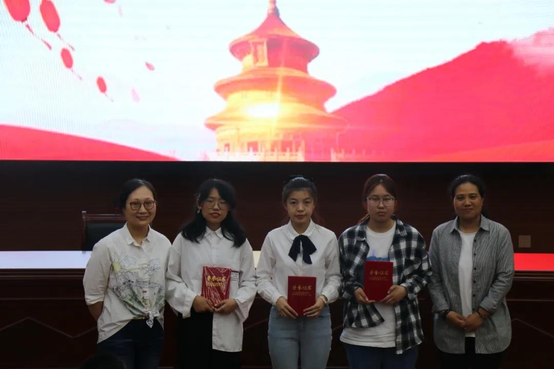 为培养英语口语能力