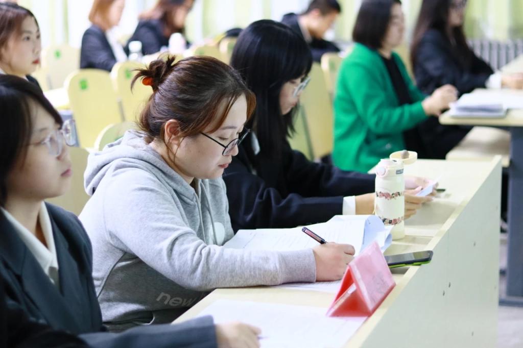 国务院关于高校毕业生就业问题的决策部